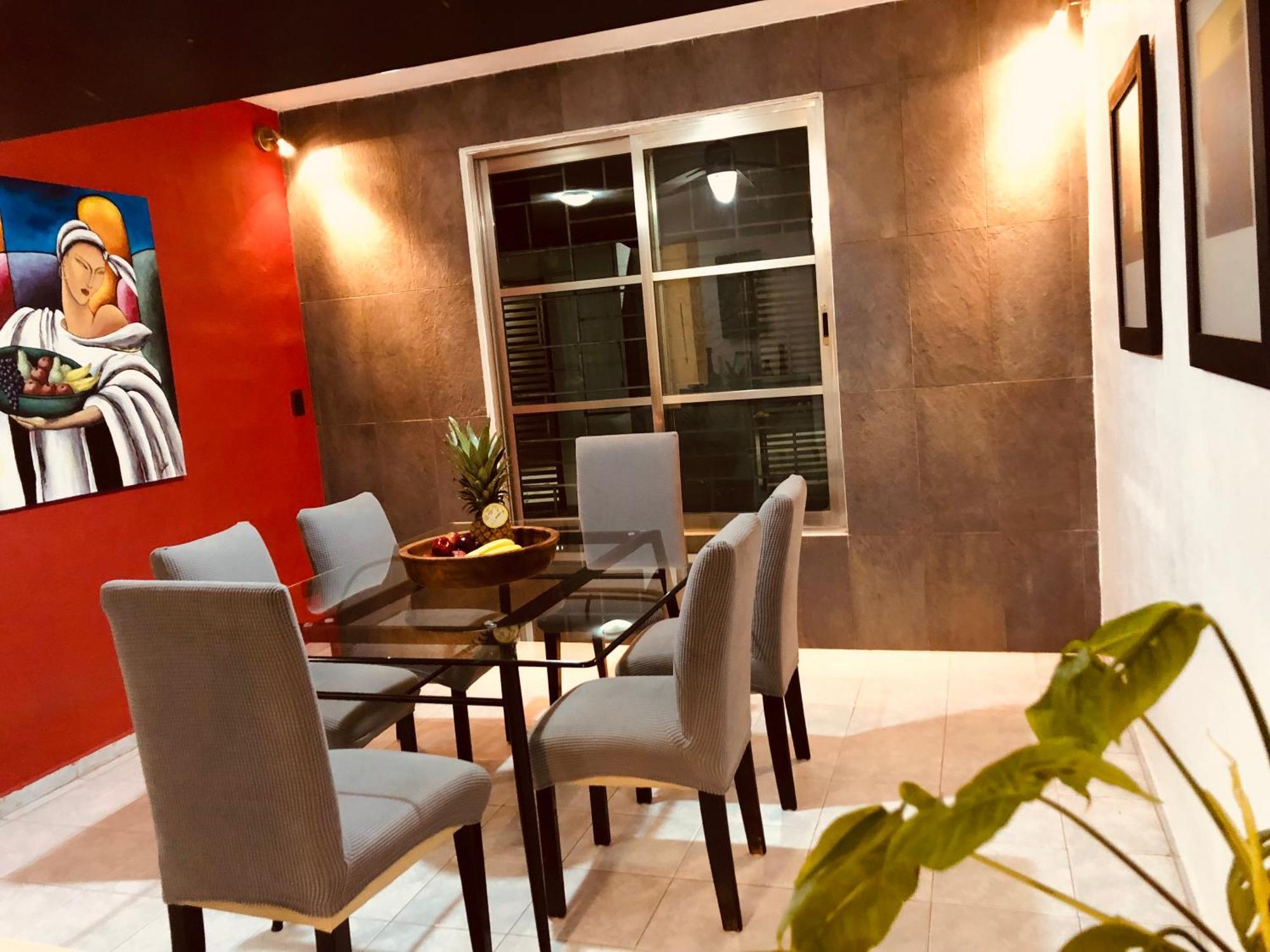 Beautiful By The - 3bedrooms, 2.5baths Ferienhaus Cancún