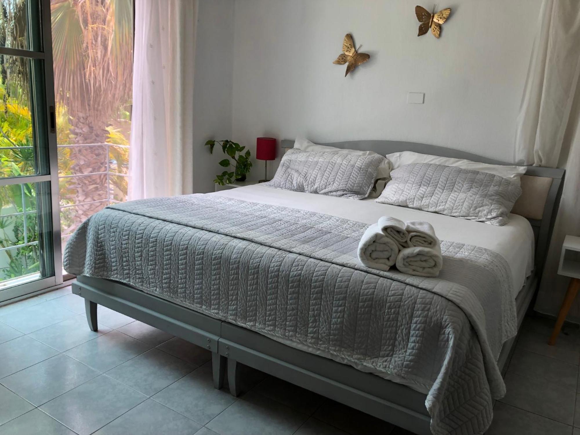Beautiful By The - 3bedrooms, 2.5baths Ferienhaus *